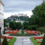 世界の春の絶景：9位：オーストリア　ミラベル庭園の春の花